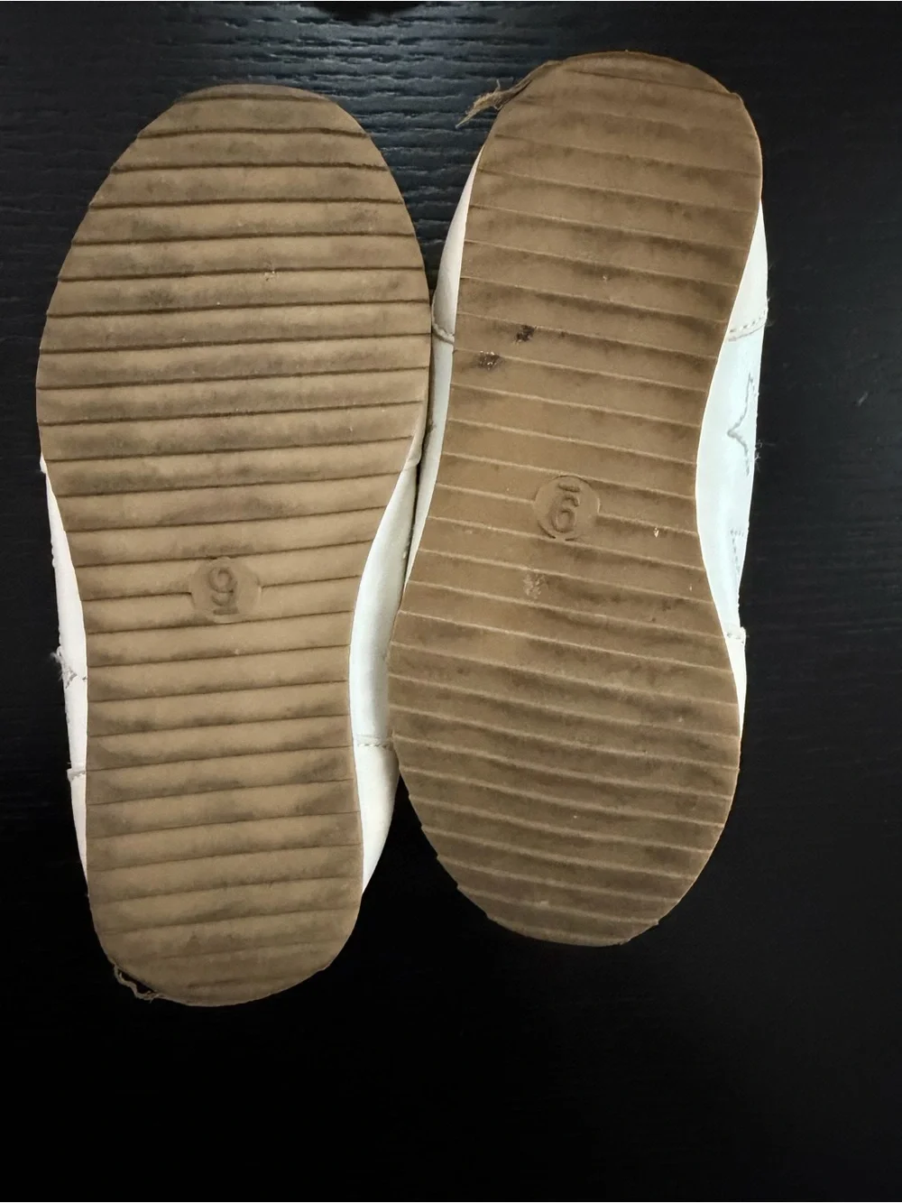 GAP Kids Cream & Gum Rubber Neutral Sneaker with Star Detail